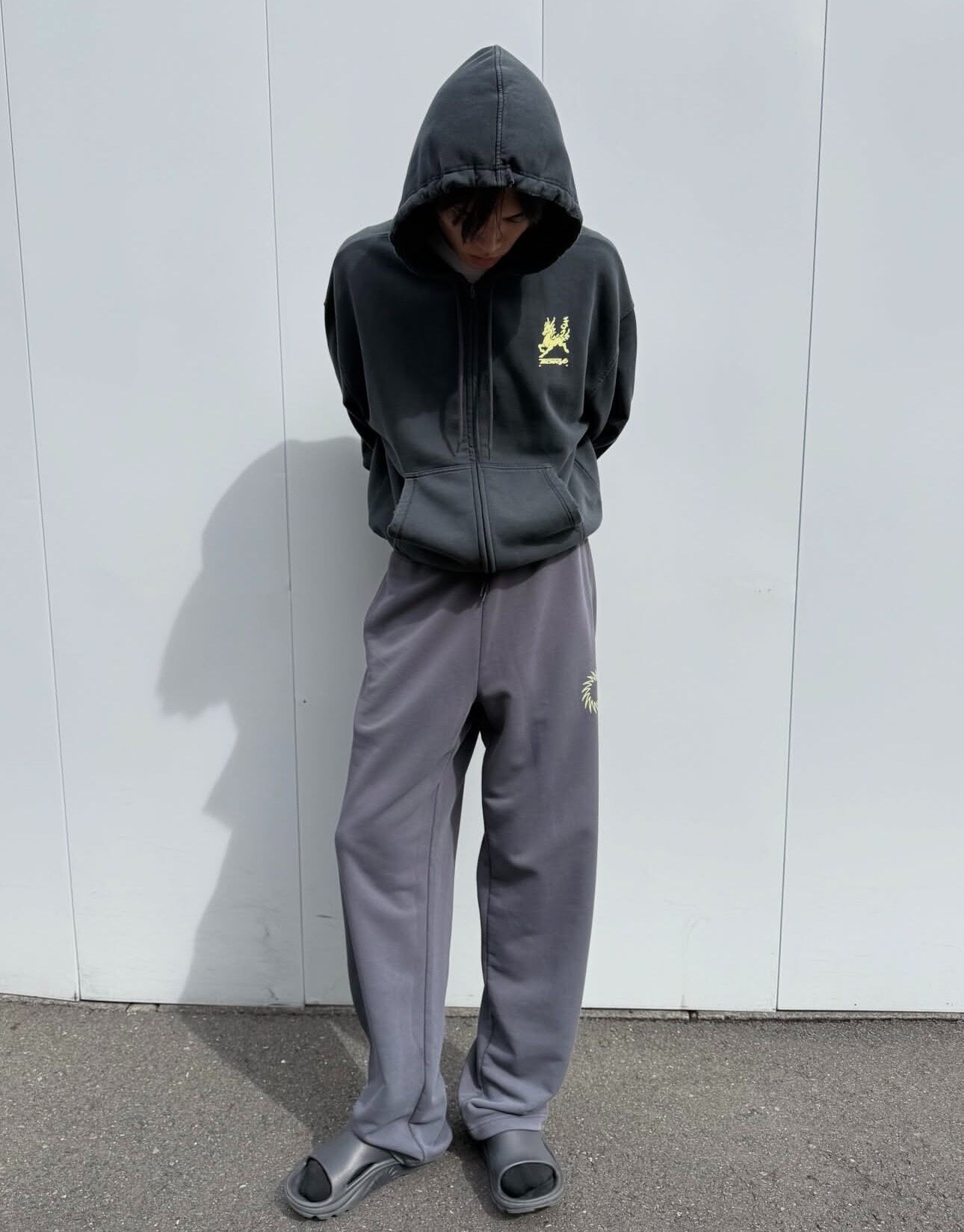 سترة هودي بسحاب من يو في يو طو - مراجعة Vintage Zip Hoodie وسعره